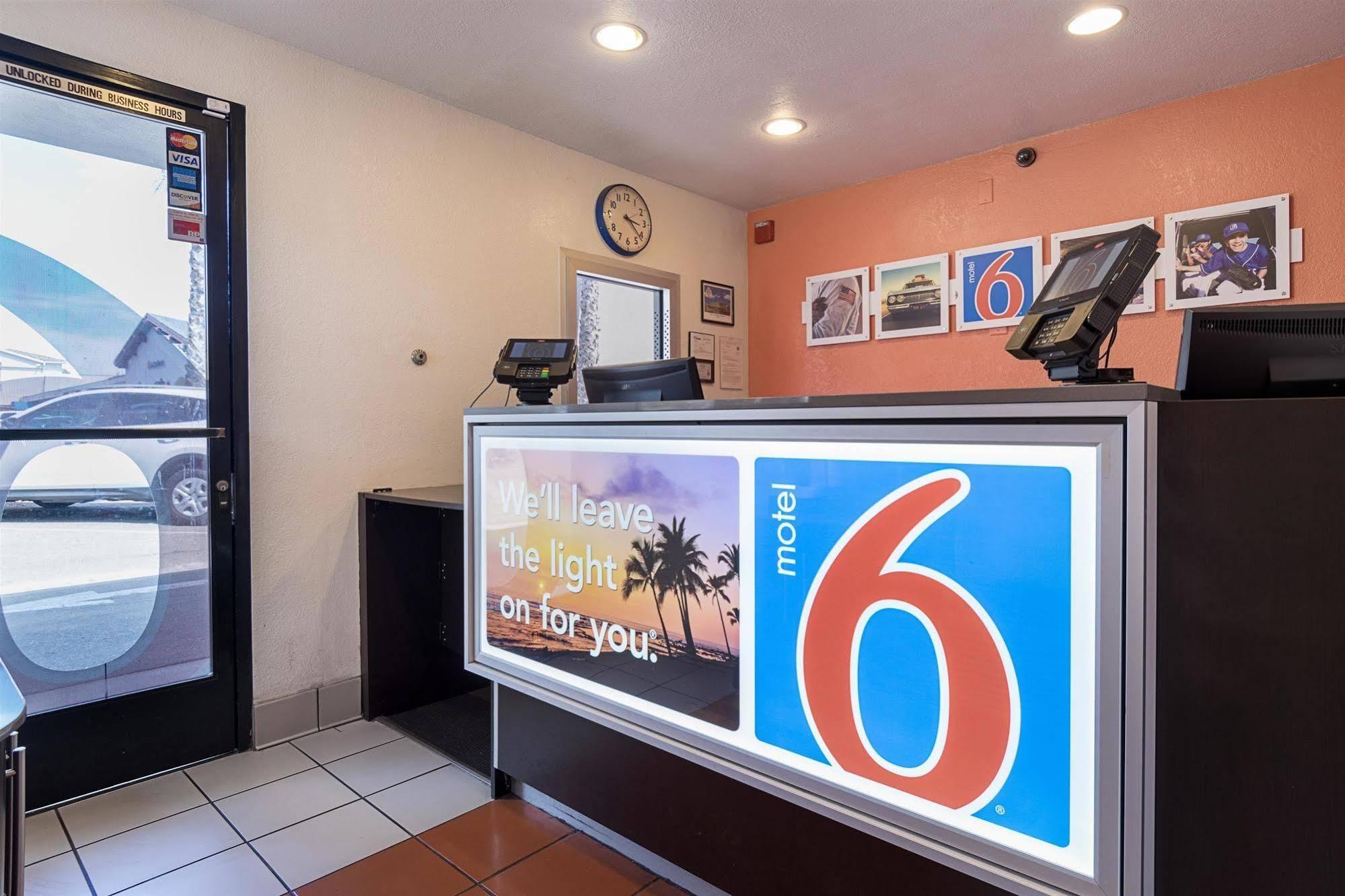 Motel 6-Santa Barbara, Ca - State Street Kültér fotó