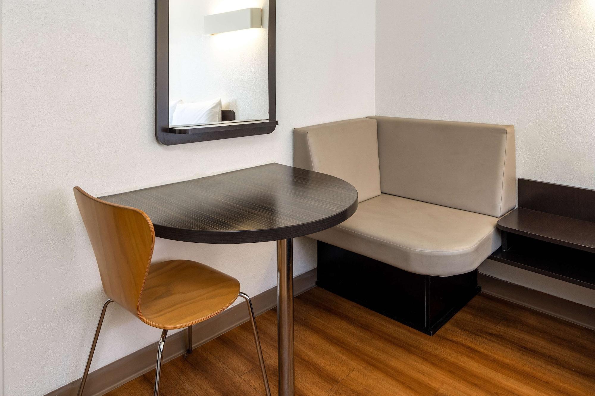 Motel 6-Santa Barbara, Ca - State Street Kültér fotó