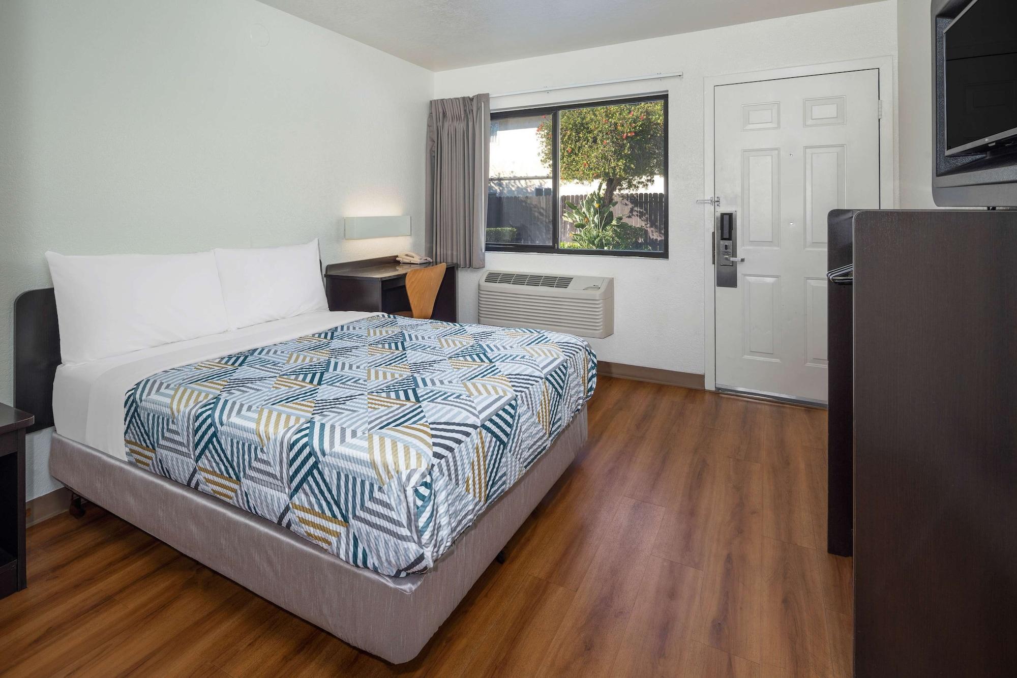 Motel 6-Santa Barbara, Ca - State Street Kültér fotó