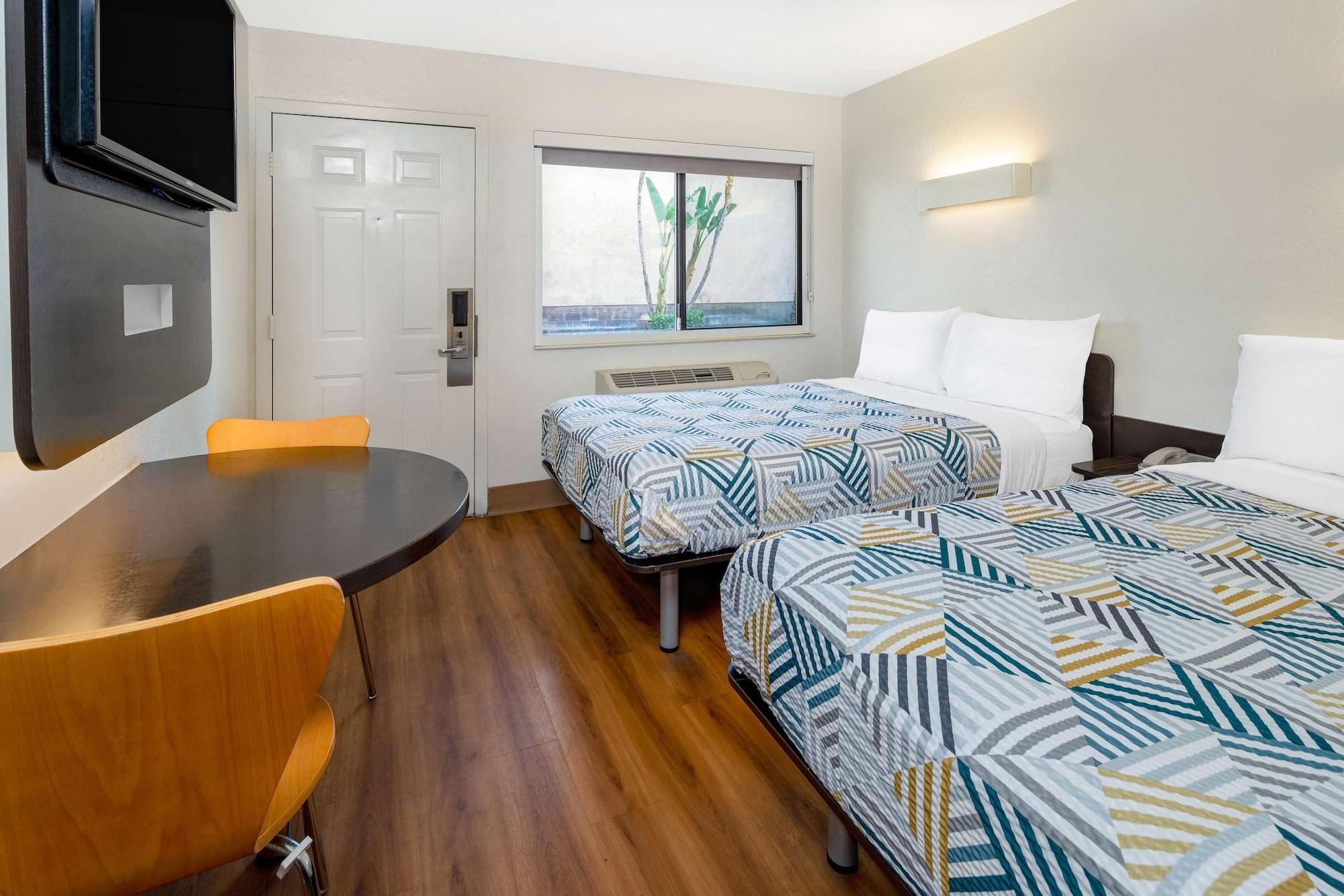 Motel 6-Santa Barbara, Ca - State Street Kültér fotó