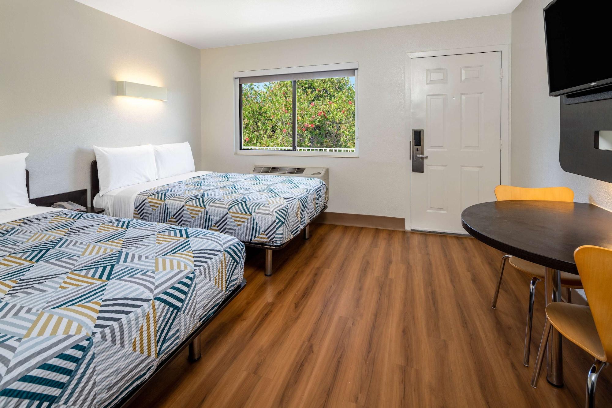 Motel 6-Santa Barbara, Ca - State Street Kültér fotó