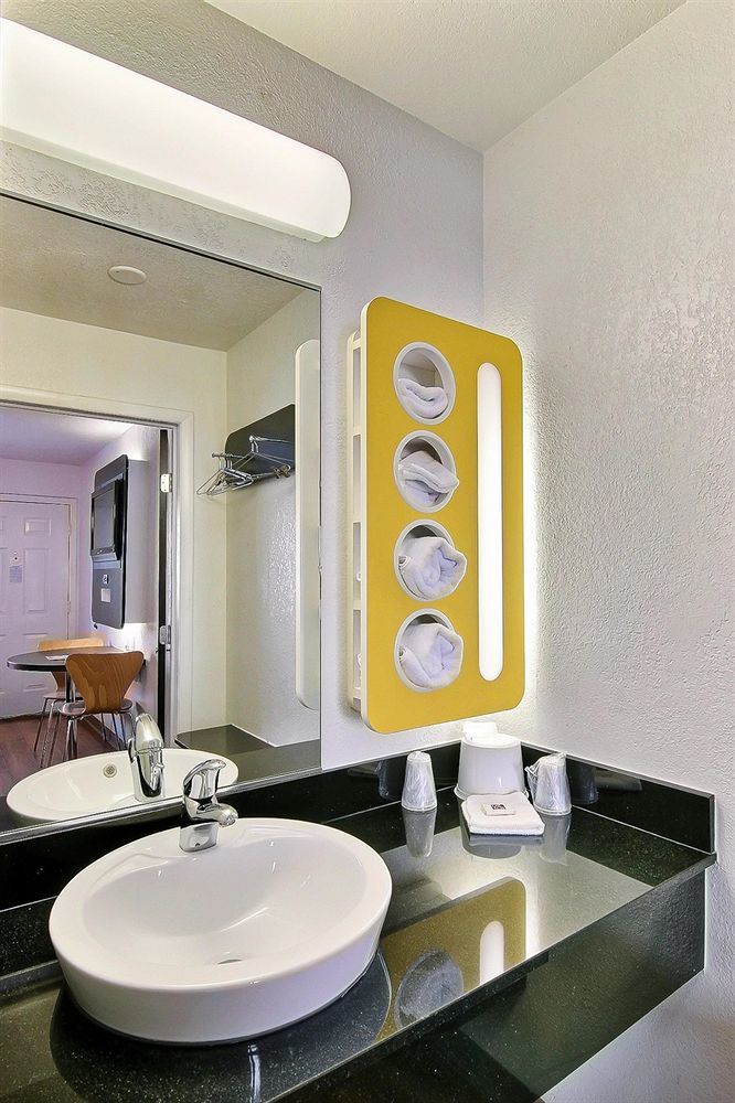 Motel 6-Santa Barbara, Ca - State Street Kültér fotó